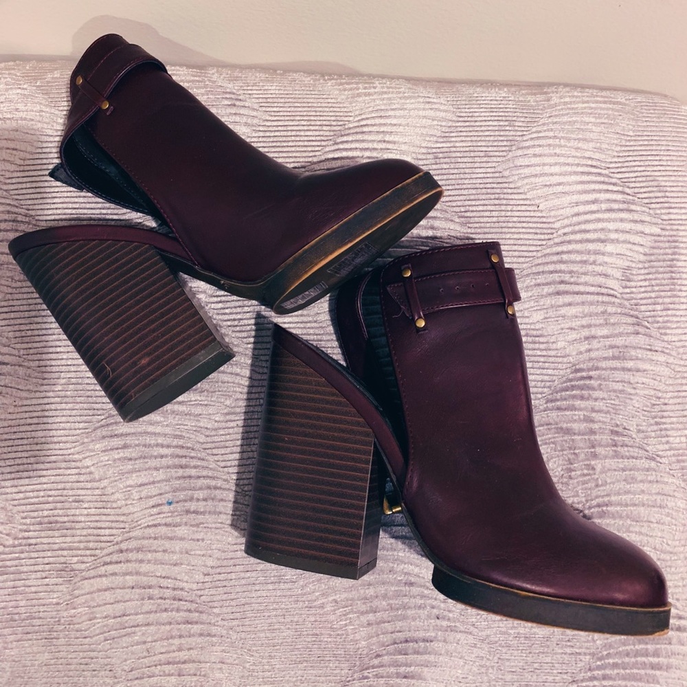 Maroon/Burgundy Chunky Heeled Booties - Forever 21